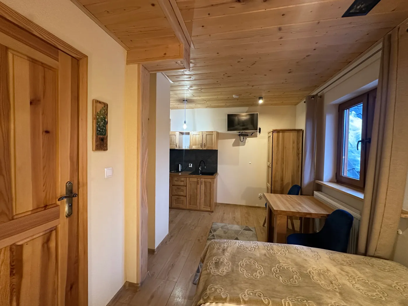 Pokój dwuosobowy z aneksem – noclegi Cisna Bieszczady